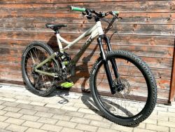 enduro kolo Giant reing zero 