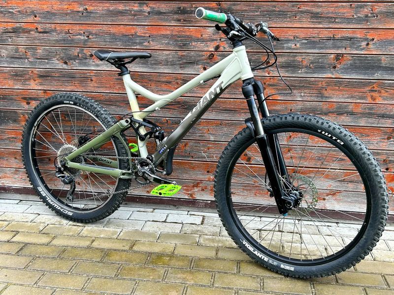 enduro kolo Giant reing zero 