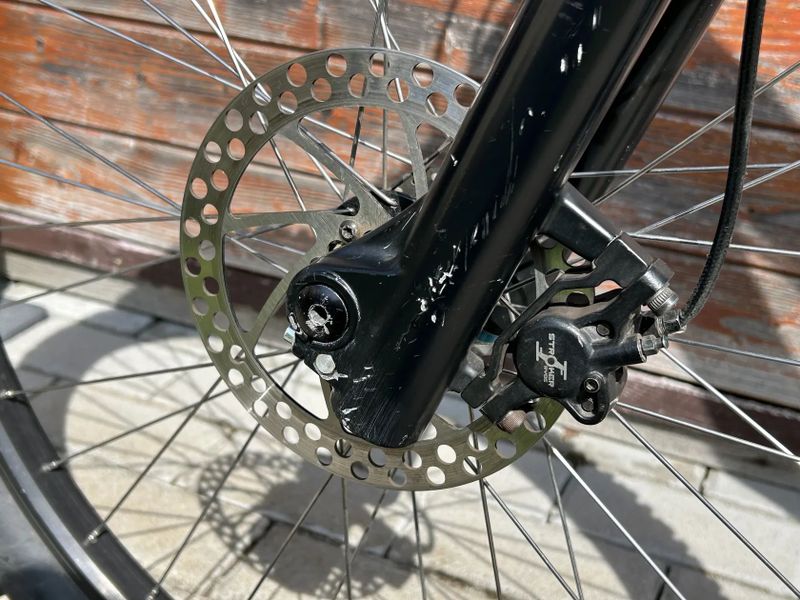 enduro kolo Giant reing zero 