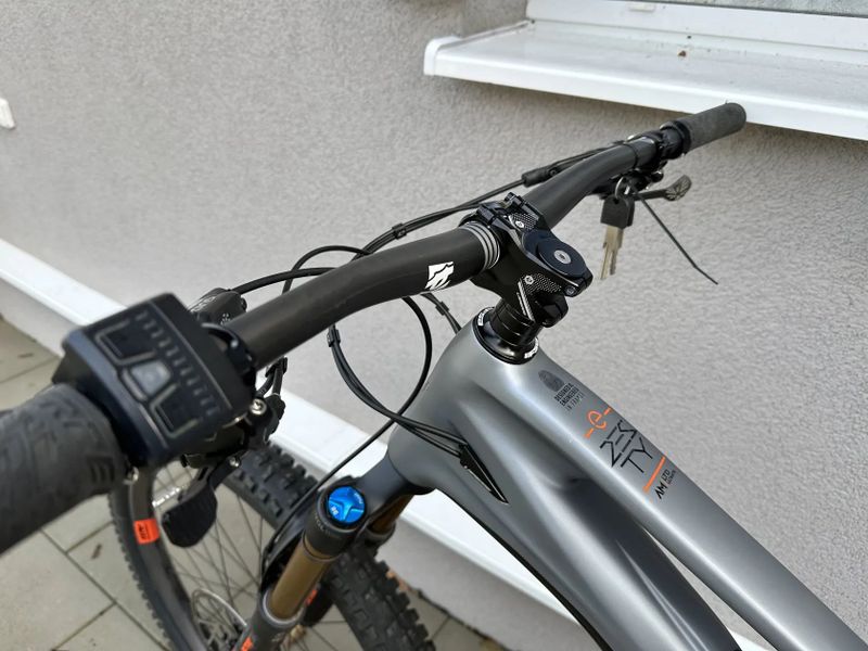 Lapierre eZESTY AM LTD Ultimate, najeto jen 750 km ! Vel. XL 