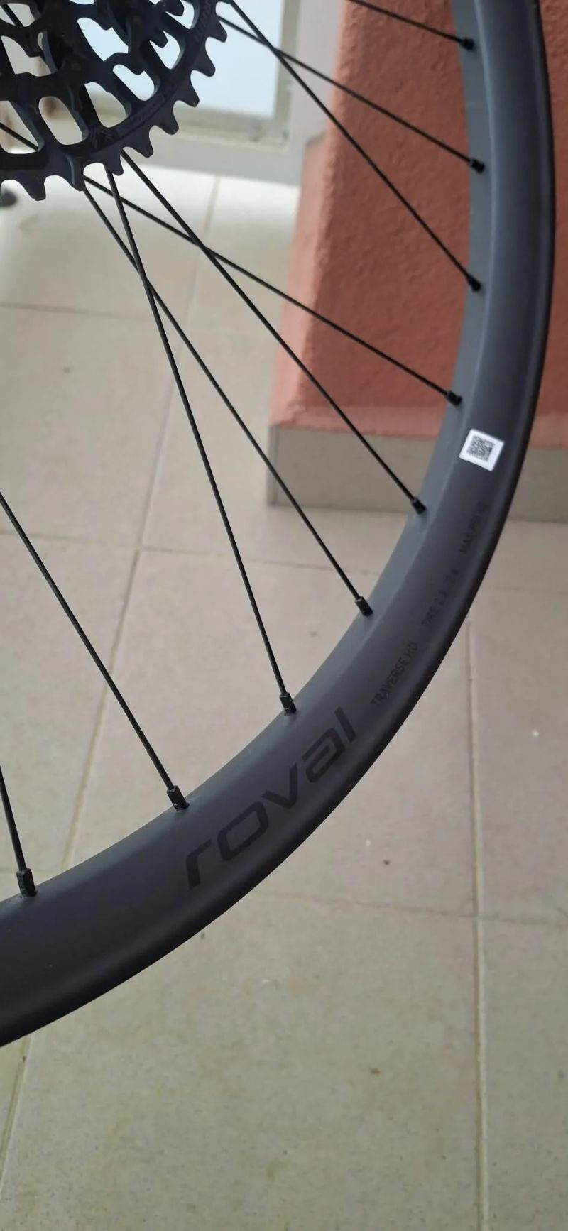 Carbon Roval Traverse 27,5 HD 350 32H
