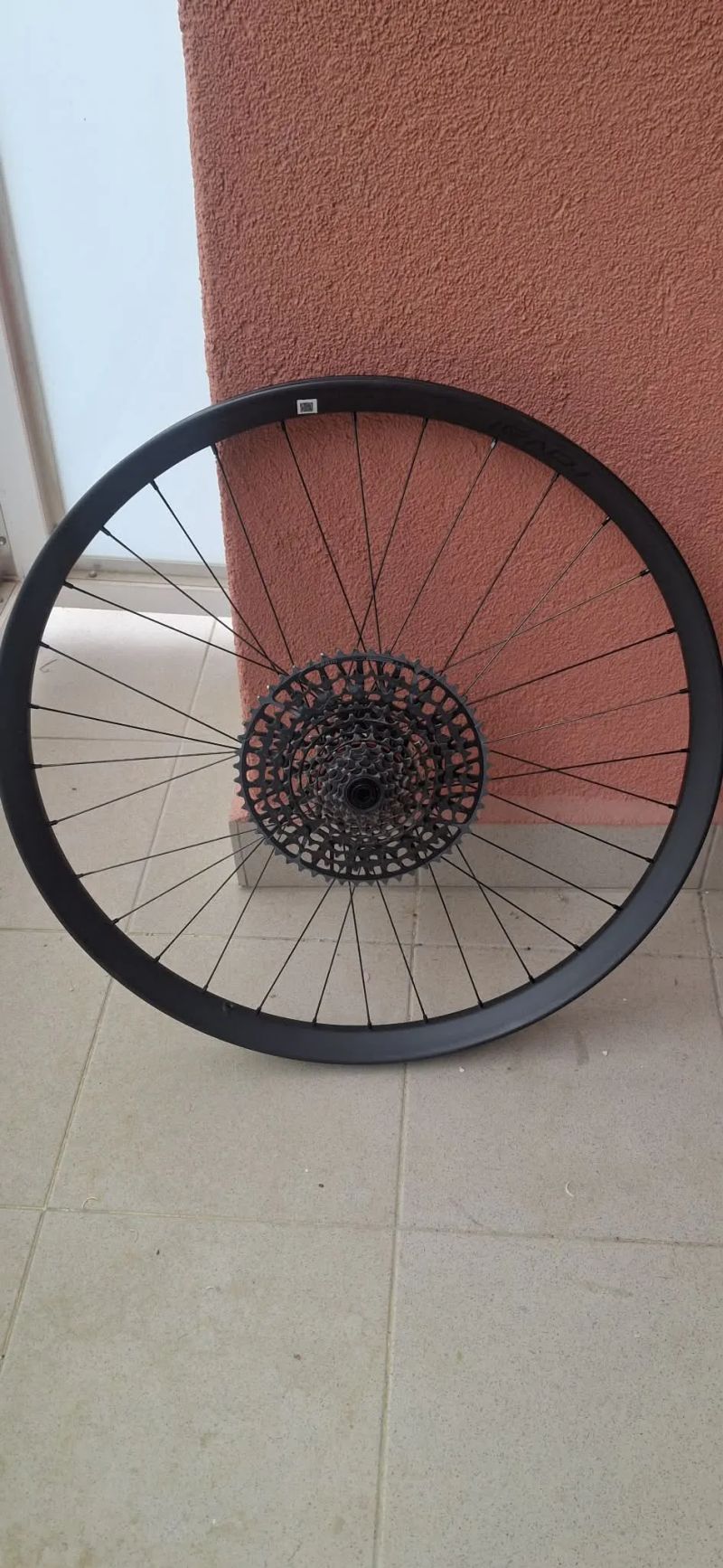 Carbon Roval Traverse 27,5 HD 350 32H