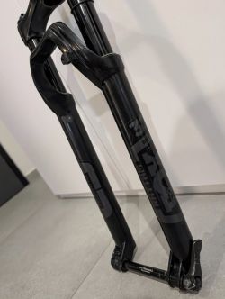 FOX RHYTHM 100MM 32 FLOAT 29 GRIP