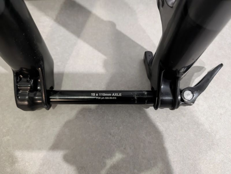 FOX RHYTHM 100MM 32 FLOAT 29 GRIP