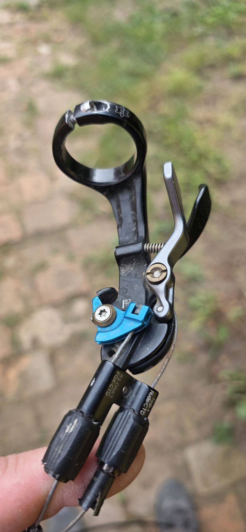 Páčka Syncross Twin-lock