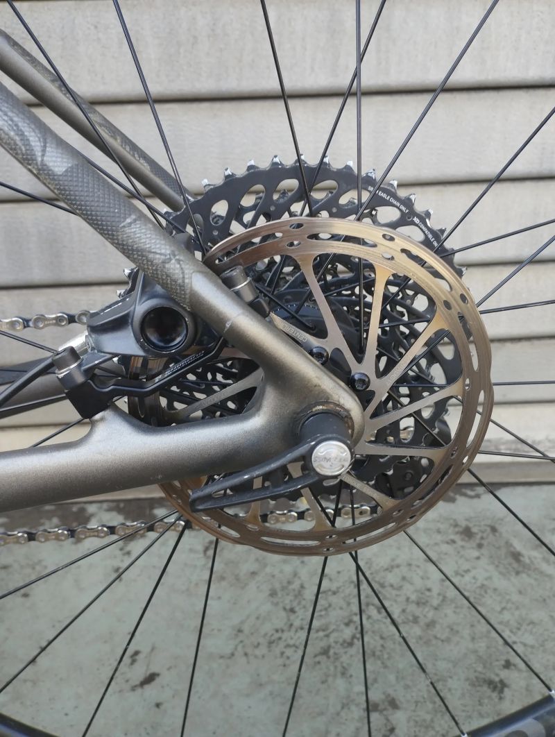 Trek Procaliber 9.8 SL, karbonová kola Bontrager 