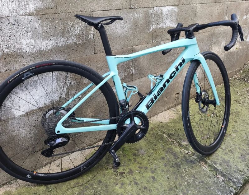 Nabízím Bianchi Specialissima Comp, Shimano Ultegra 2x11, vč. wattových pedálů Garmin