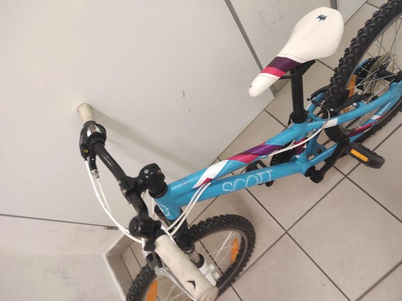 Dětské kolo Scott Contessa 20