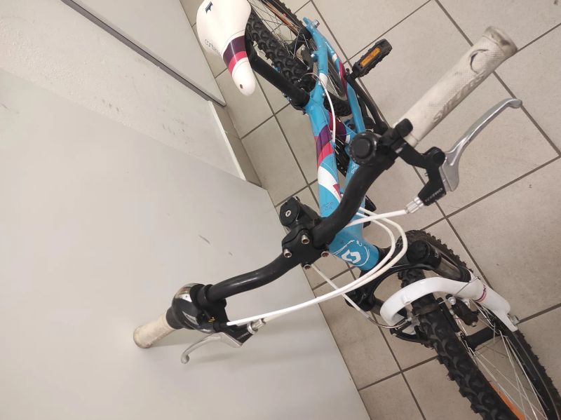 Dětské kolo Scott Contessa 20