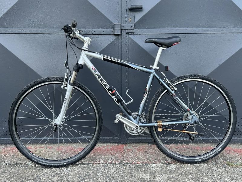 Trekové kolo Kellys Exquisite 19"