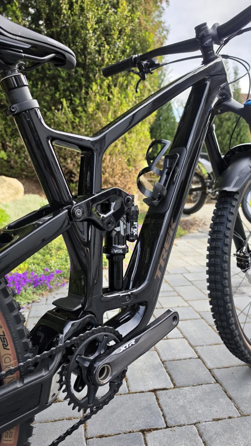 Trek Fuel Ex 9,9 gen 6 Full Karbon Najeto 0 km. NOVÉ- PŘESTAVĚNO NA SJEZDOVOU MAŠINU V MULETU