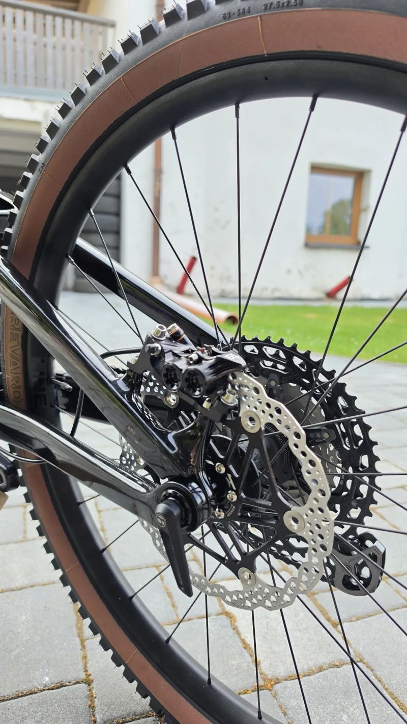 Trek Fuel Ex 9,9 gen 6 Full Karbon Najeto 0 km. NOVÉ- PŘESTAVĚNO NA SJEZDOVOU MAŠINU V MULETU