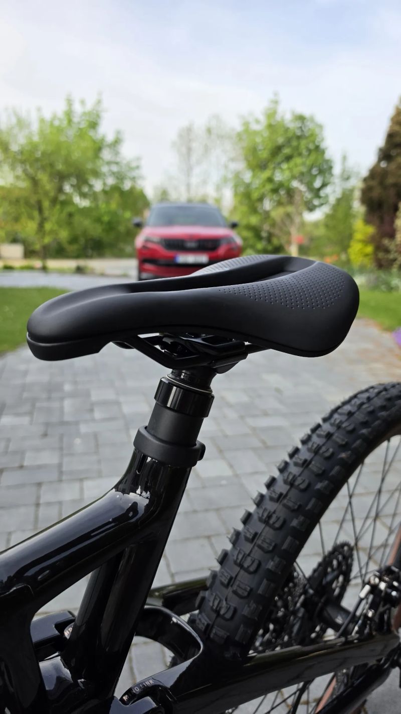 Trek Fuel Ex 9,9 gen 6 Full Karbon Najeto 0 km. NOVÉ- PŘESTAVĚNO NA SJEZDOVOU MAŠINU V MULETU
