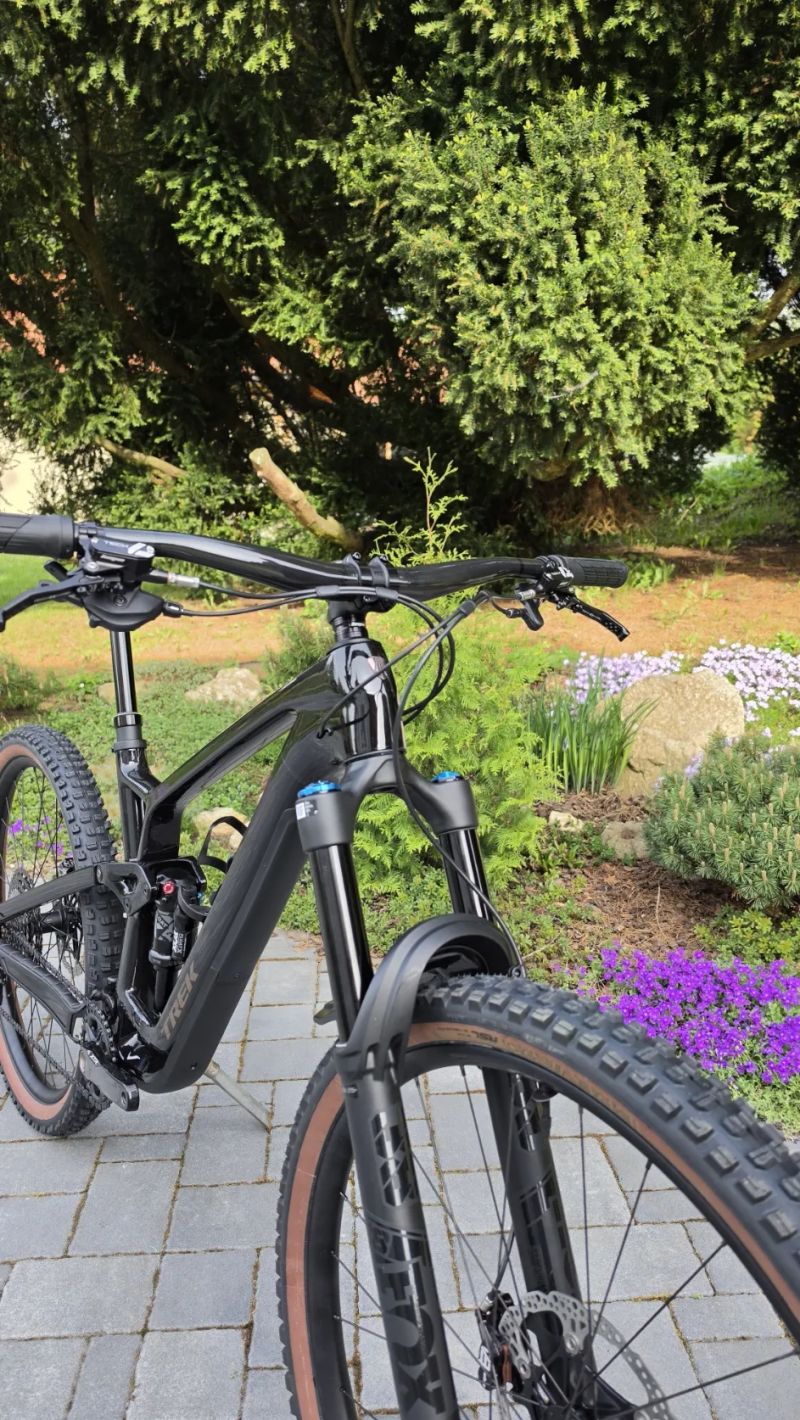 Trek Fuel Ex 9,9 gen 6 Full Karbon Najeto 0 km. NOVÉ- PŘESTAVĚNO NA SJEZDOVOU MAŠINU V MULETU