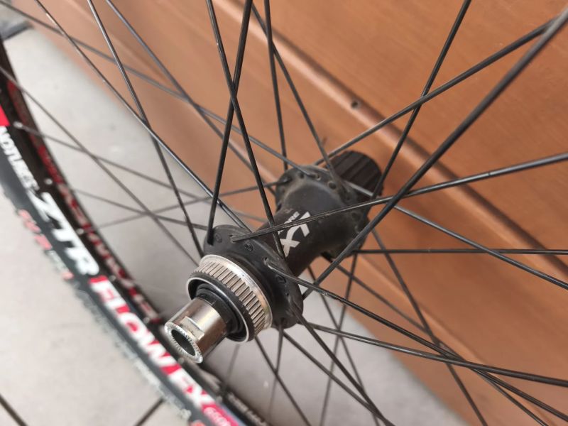 ZTR Flow EX 27.5", Shimano XT 15x100/12x142