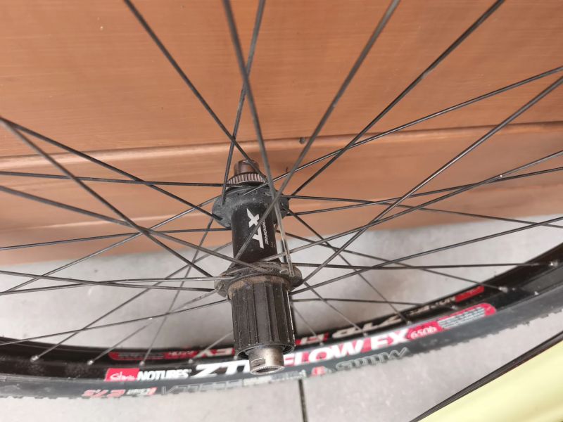 ZTR Flow EX 27.5", Shimano XT 15x100/12x142