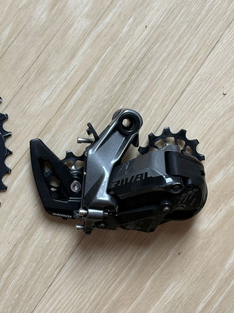 Sram Rival XPLR + Kazeta Sram PG1271 10-44
