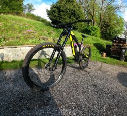 YT Industries Tues