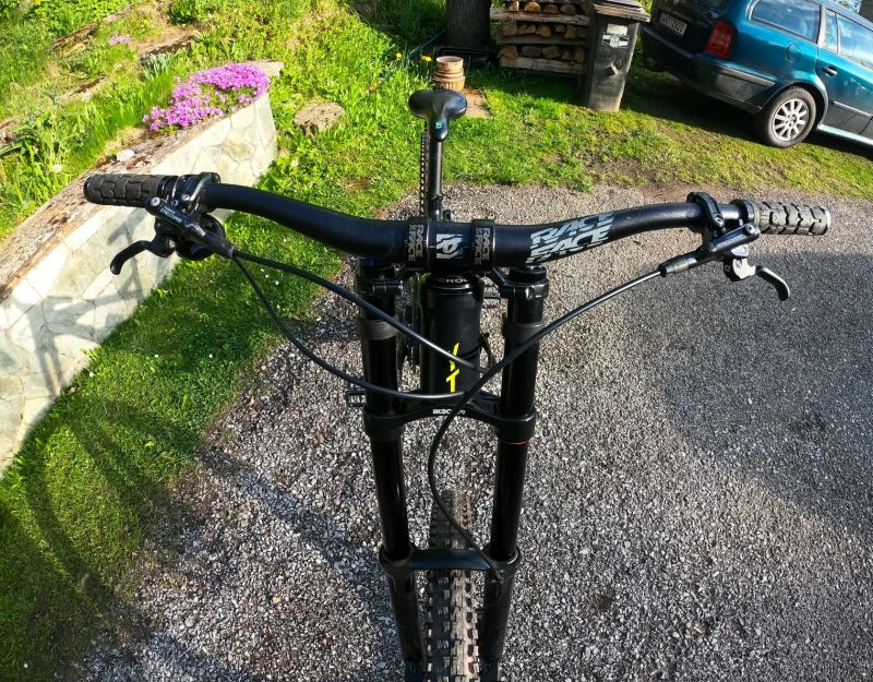 YT Industries Tues