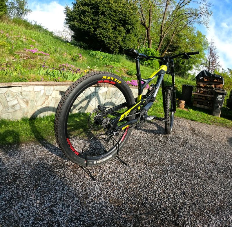 YT Industries Tues