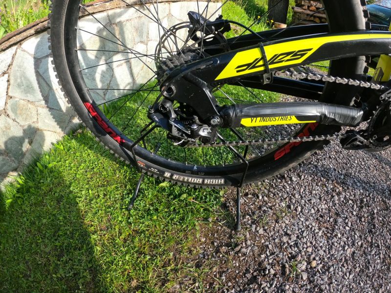 YT Industries Tues