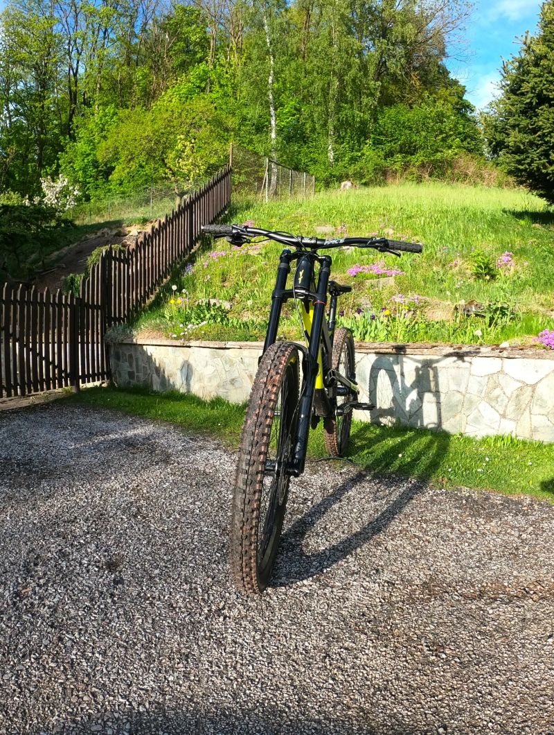 YT Industries Tues