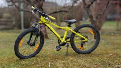 Scott Scale 20 yellow