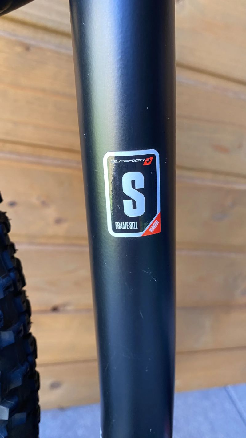 Superior XC 819 Matte vel. S