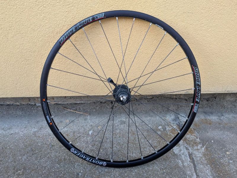 přední kolo Bontrager Race Lite 26"