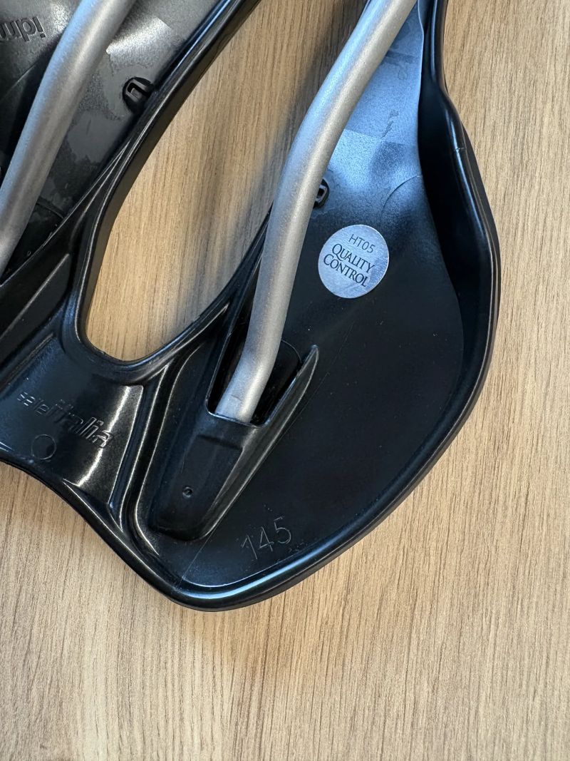 nové sedlo - Selle Italie SLR Boost Superflow TI 316 - černé 164g