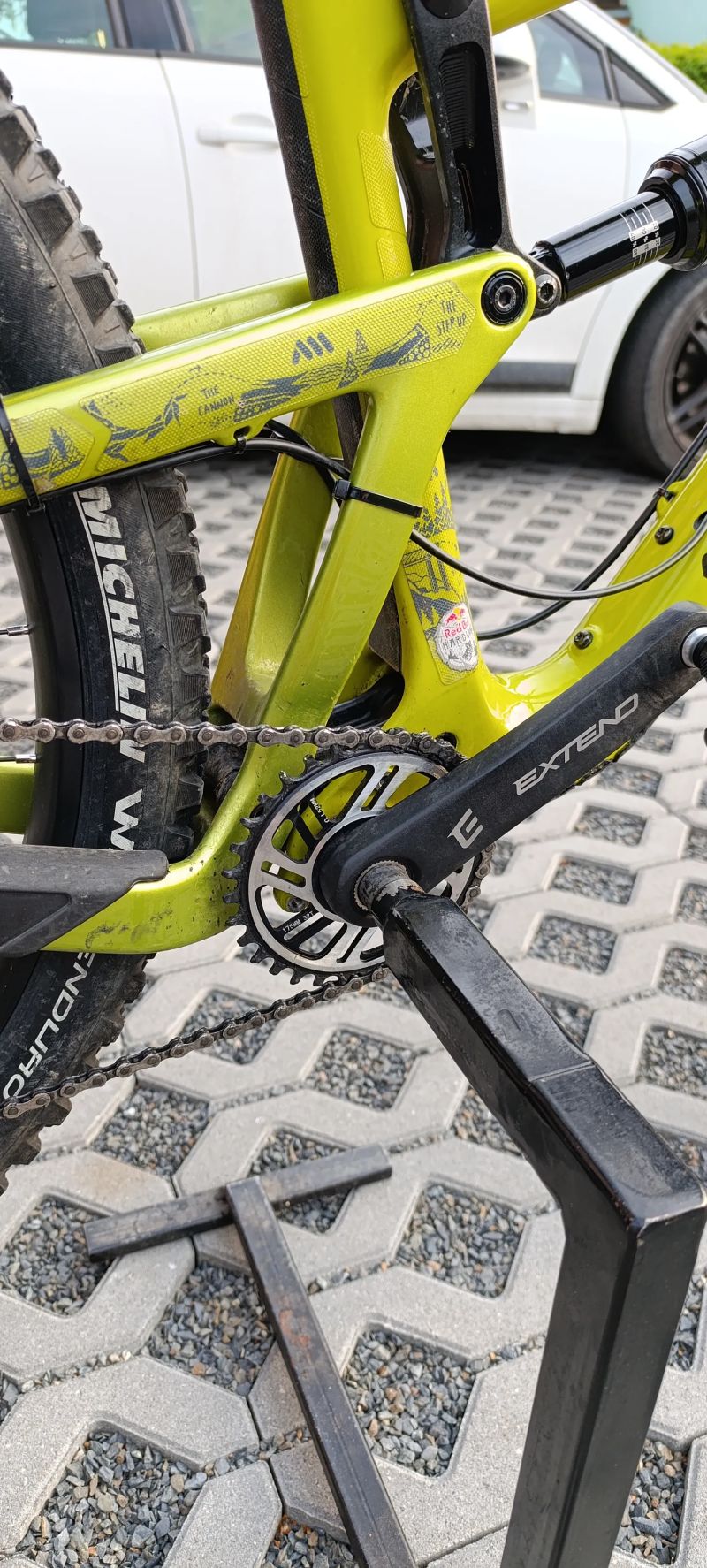 Santa Cruz Hightower