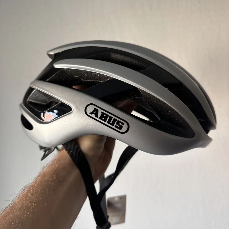 Cyklistická helma Abus AirBreaker Gleam Silver Large