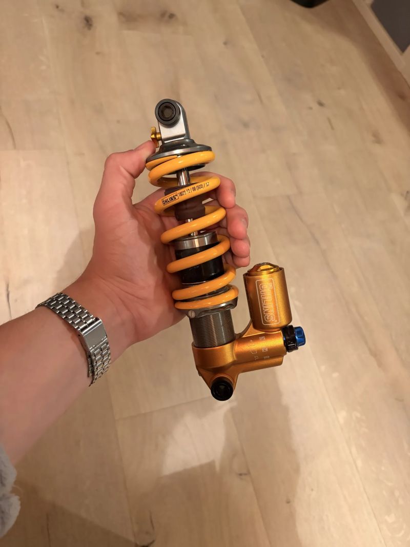Pružinový tlumič Öhlins TTX22M (210x55) – Stav nového