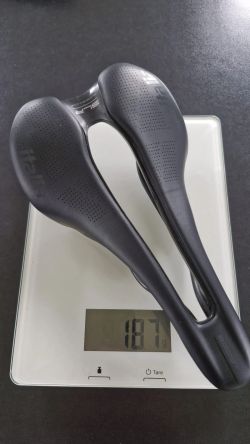 Selle Italia SLR Boost Superflow black manganese L3, 145 mm, 187 g