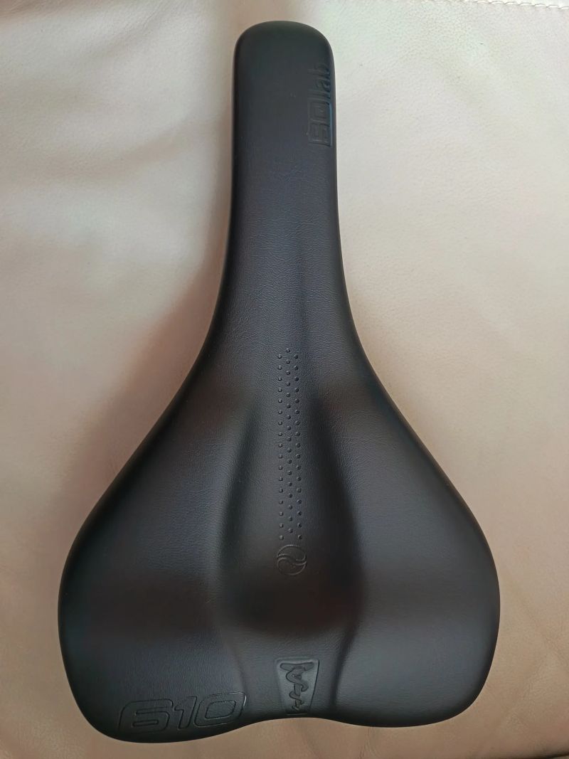 Sedlo Sqlab 610 Ergolux Active 2.1,17 cm