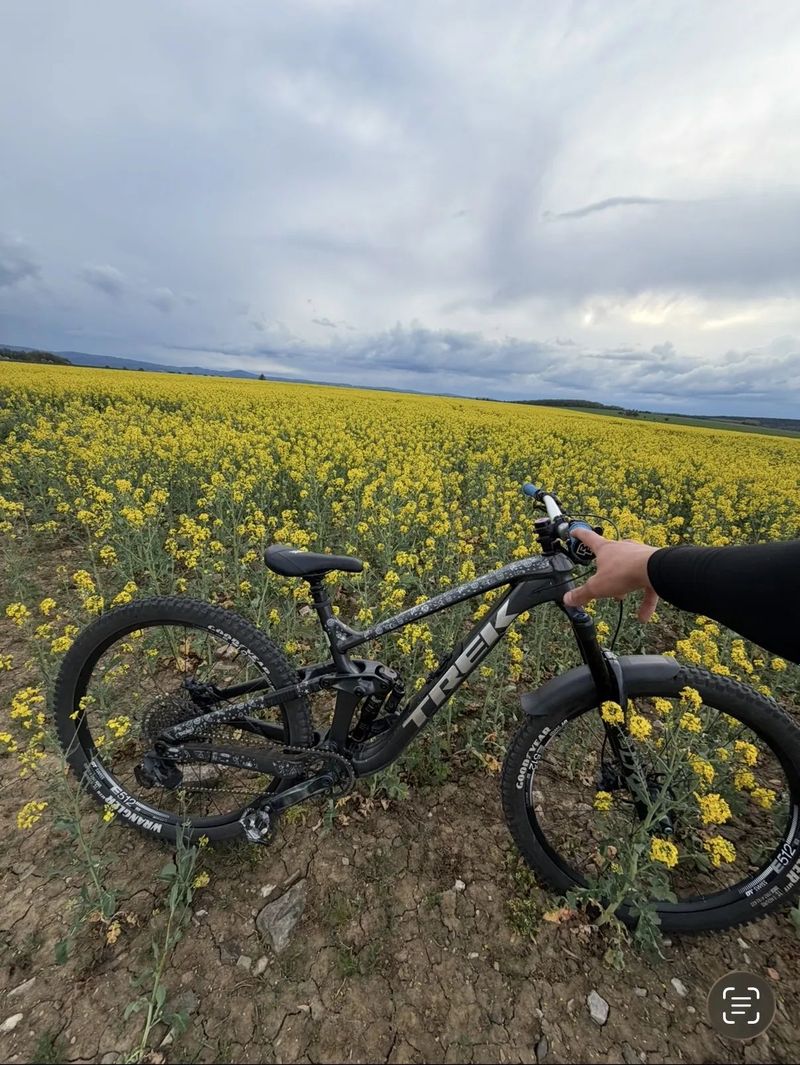 Trek Slash 8