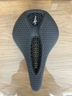 Prodám NOVÉ cyklistické sedlo Power Mirror Pro 155