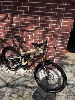 Pivot Firebird 29 Pro XO1