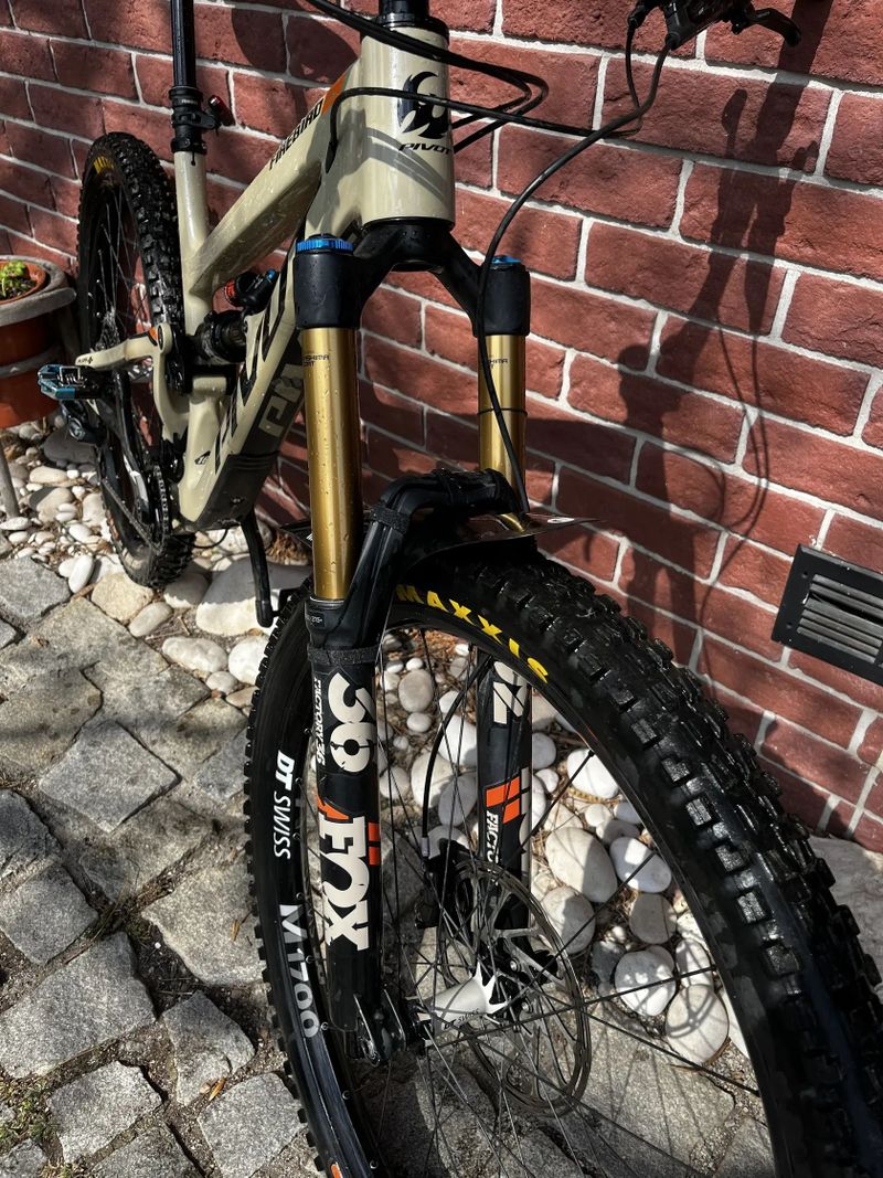 Pivot Firebird 29 Pro XO1