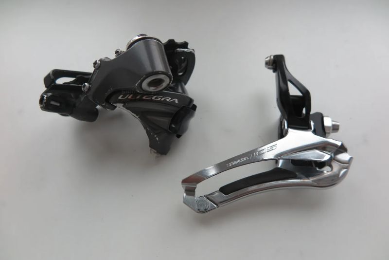 Přehazovačka Ultegra 6800 2x11 + Přesmykač 105 5800 2x11