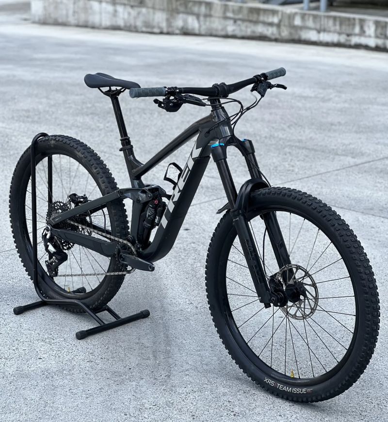 Trek Slash 8