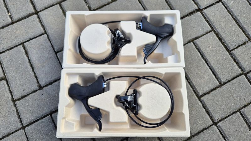 Páky + brzdy Sram Rival AXS, TOP stav
