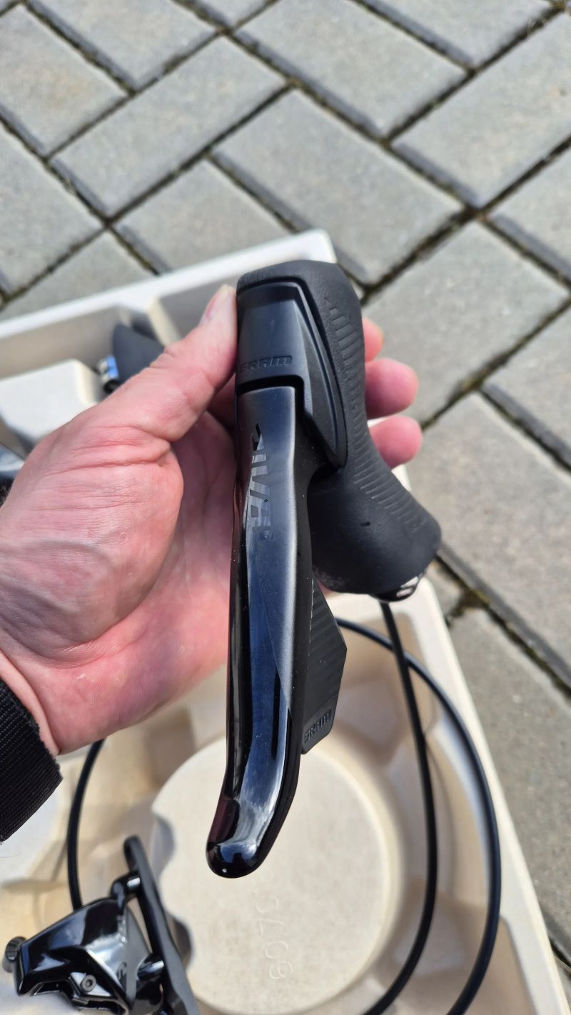 Páky + brzdy Sram Rival AXS, TOP stav