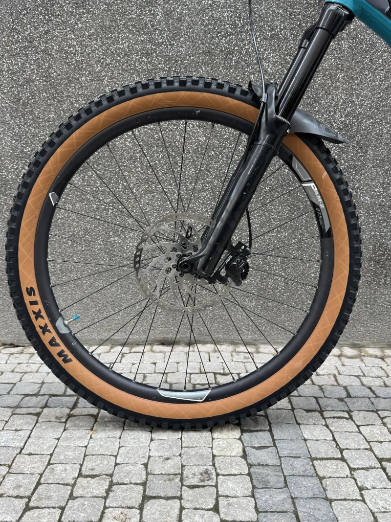 Giant Reign, 27.5",Velikost M