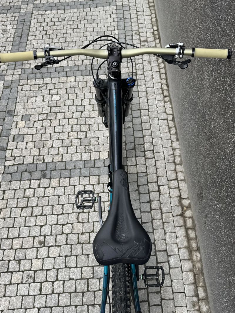 Giant Reign, 27.5",Velikost M