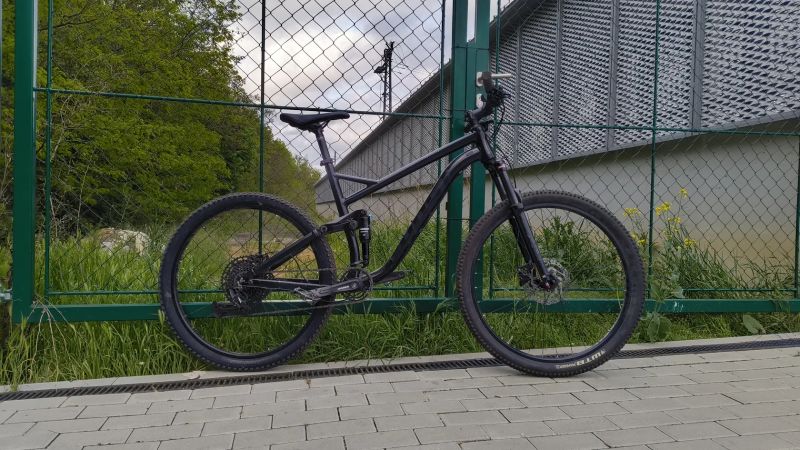 Celoodpružené Ghost Kato FS | Výborný stav✅ 