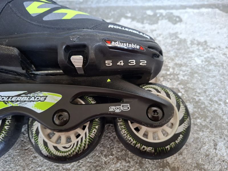  Dětské nastavitelné inline brusle - Rollerblade Spittfire TS vel. 33-36,5 (21-23 cm)