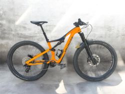 Juniorské enduro specialized stumpuumper -
