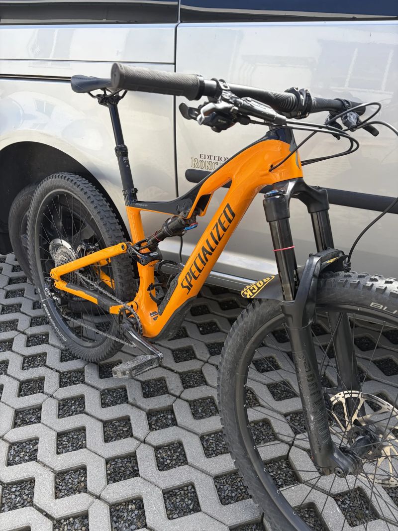 Juniorské enduro specialized stumpuumper -