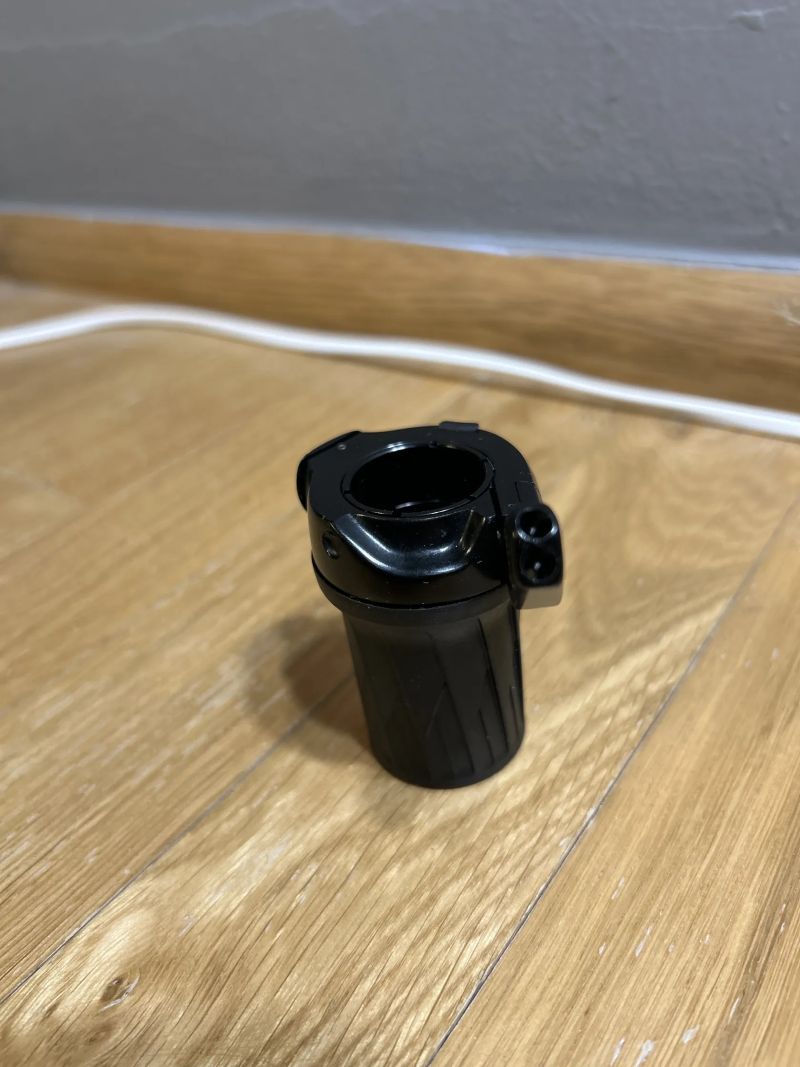 RockShox dual remote lockout gripy nové